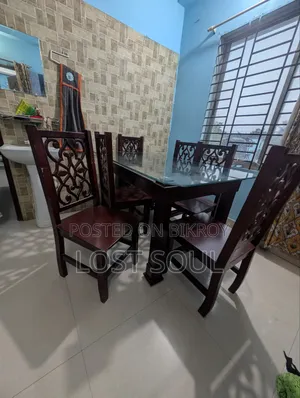 ডাইনিং টেবিল এমডিএফ