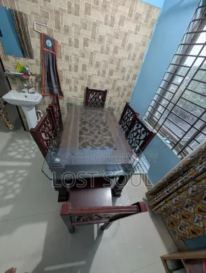 ডাইনিং টেবিল এমডিএফ