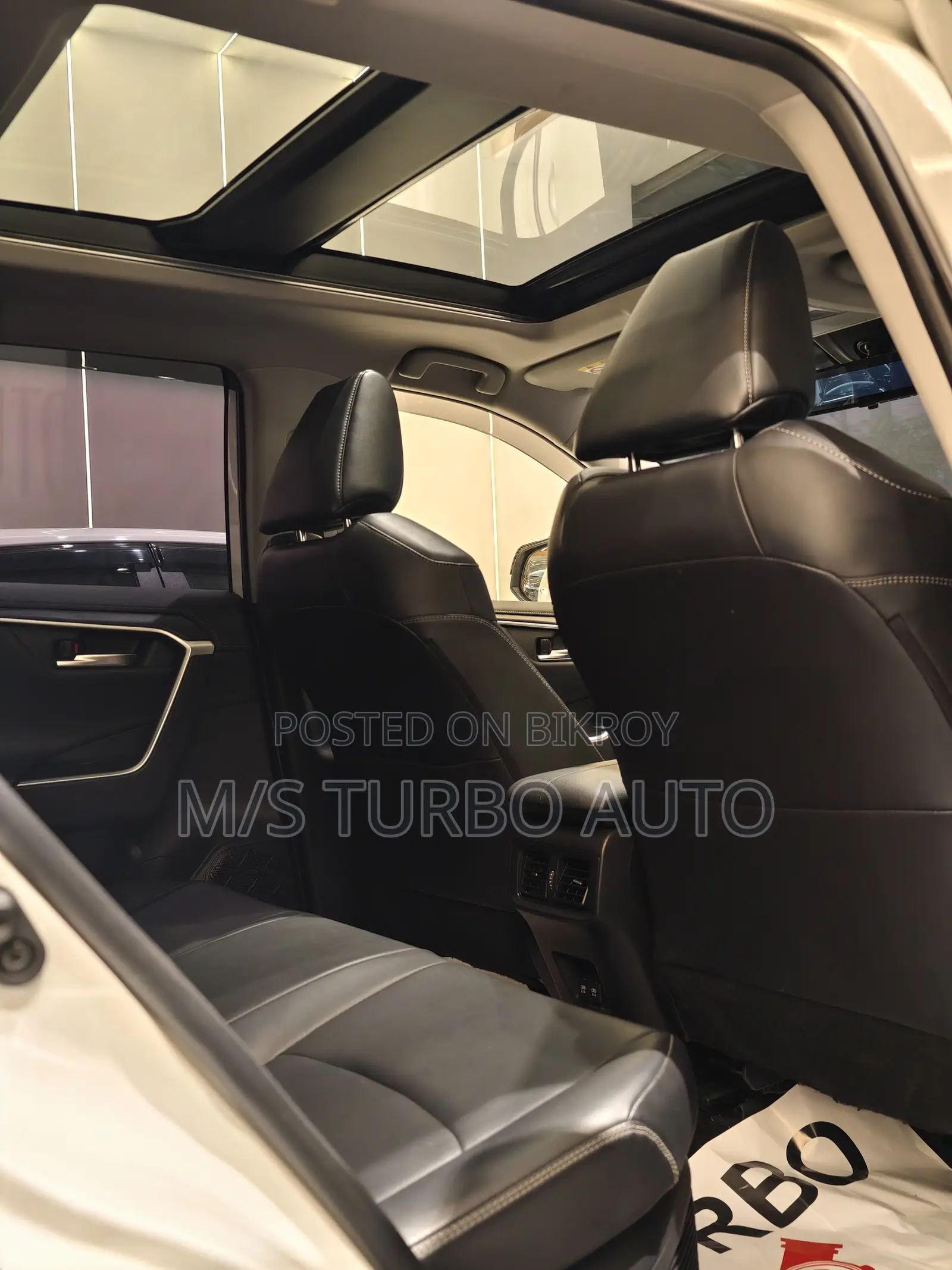 Toyota RAV4 Hybrid 2020 Pearl