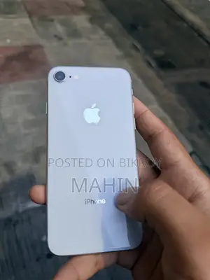 অ্যাপল আইফোন ৮ ৬৪ জিবি সাদা