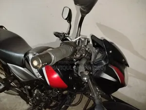 Bajaj Discover 125 2020 Black