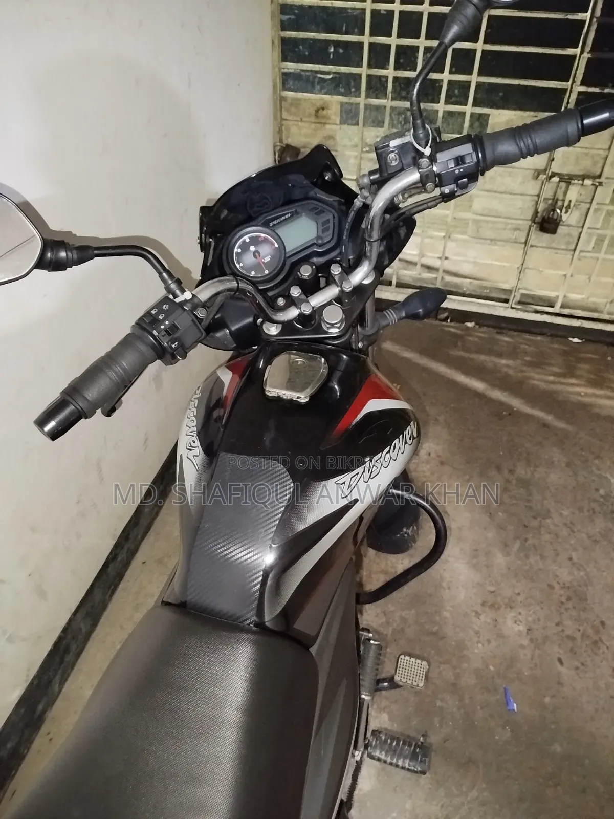 Bajaj Discover 125 2020 Black