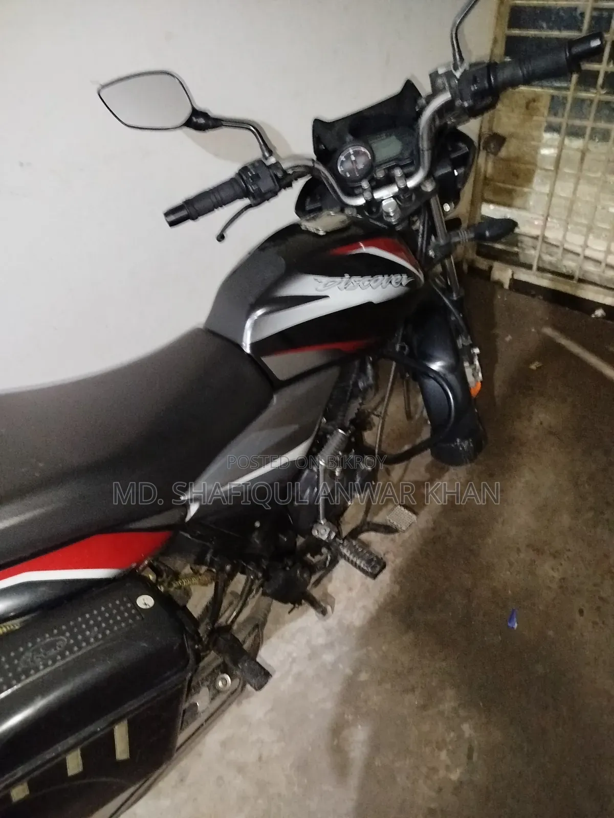 Bajaj Discover 125 2020 Black