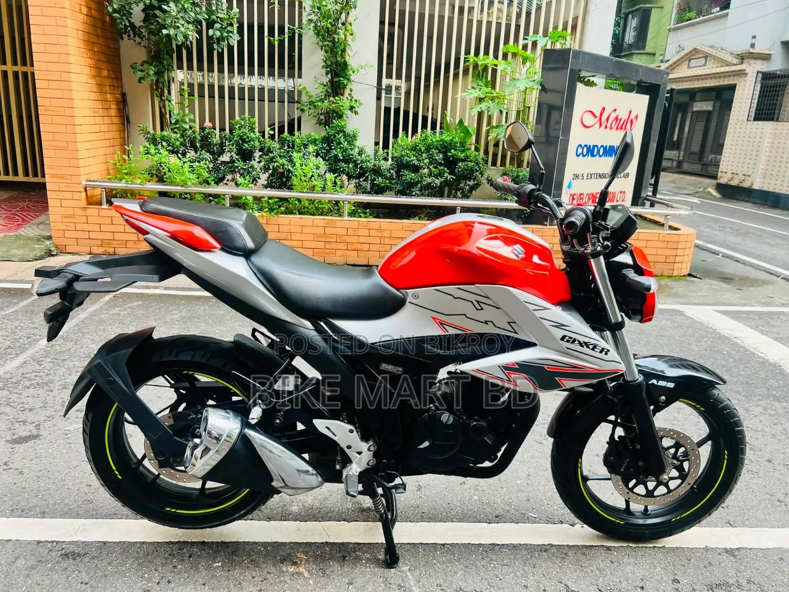 Suzuki Gixxer Fi ABS 2024 Silver