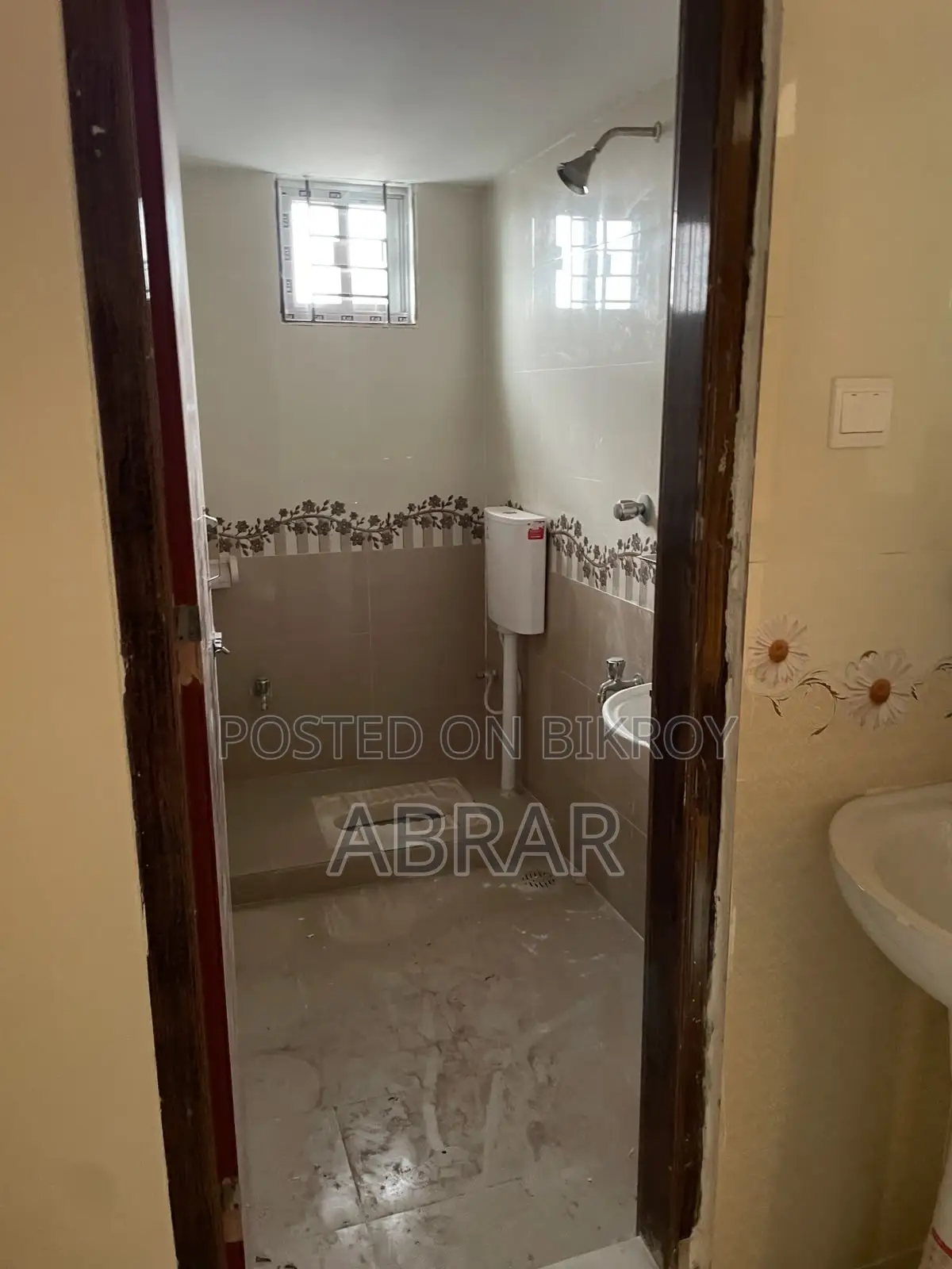 3bdrm Apartment in Banasree for Sale