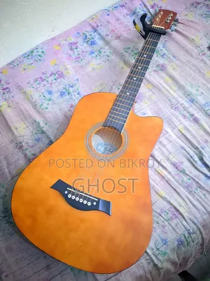 বিক্রির জন্য কাবাত (Kabat) গিটার, নতুনের মতো