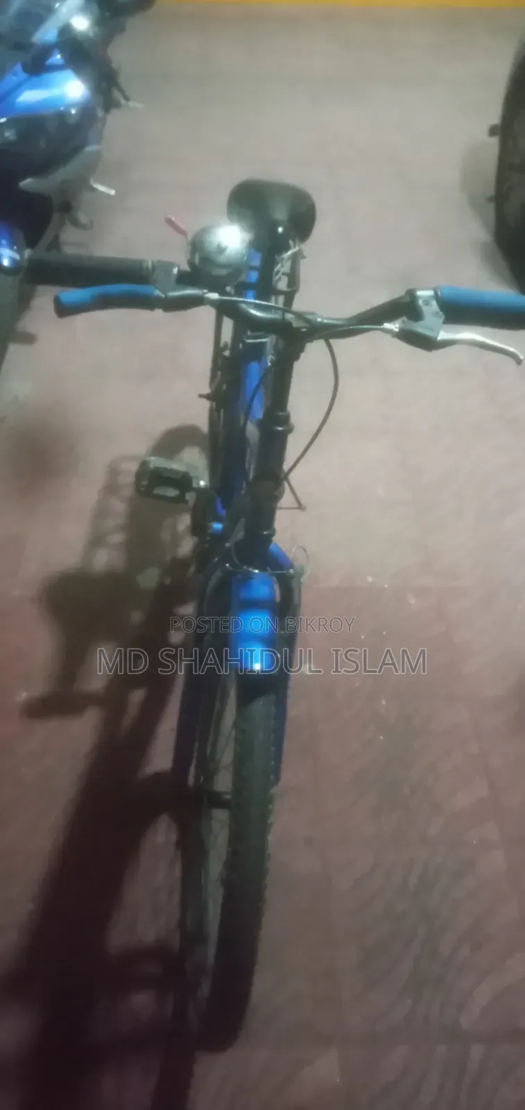 কোলা কালারের ভালো একটা সাইকেল