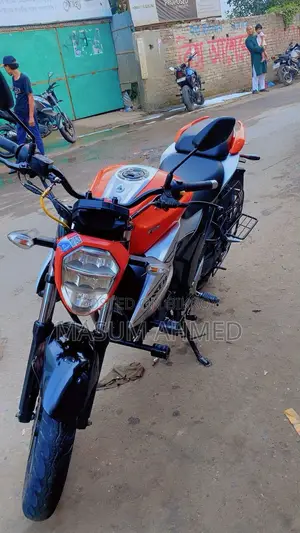 Suzuki Gixxer SF FI 2024 Orange