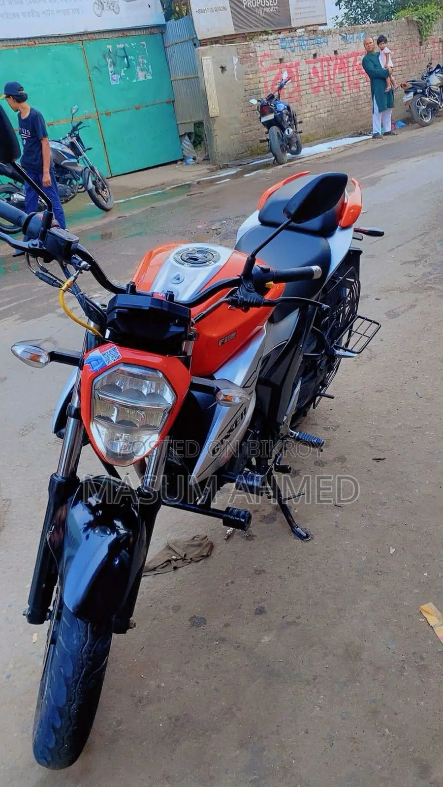 Suzuki Gixxer SF FI 2024 Orange