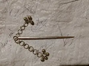 An old silver hair pin will be sold.