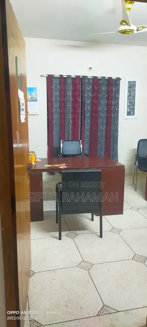 বনশ্রীতে ভাড়ার জন্য আসবাবপত্রসহ ২ বেডরুমের অ্যাপার্টমেন্ট