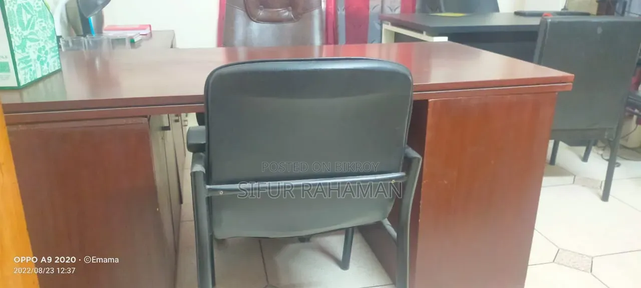 বনশ্রীতে ভাড়ার জন্য আসবাবপত্রসহ ২ বেডরুমের অ্যাপার্টমেন্ট