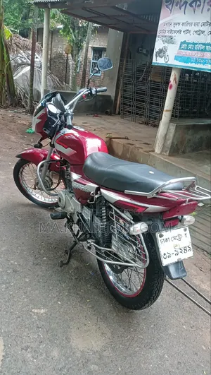 বাজাজ সিটি ১০০ ২০১০ লাল