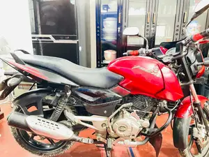 Bajaj Pulsar 150 ২০১৫ লাল