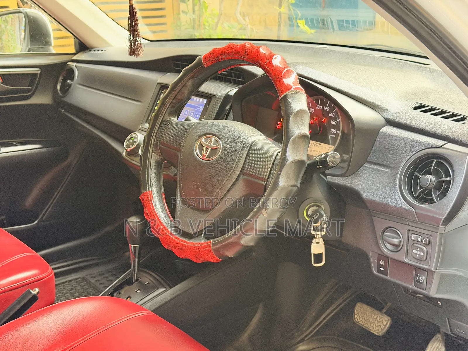 Toyota Axio 2017 সাদা