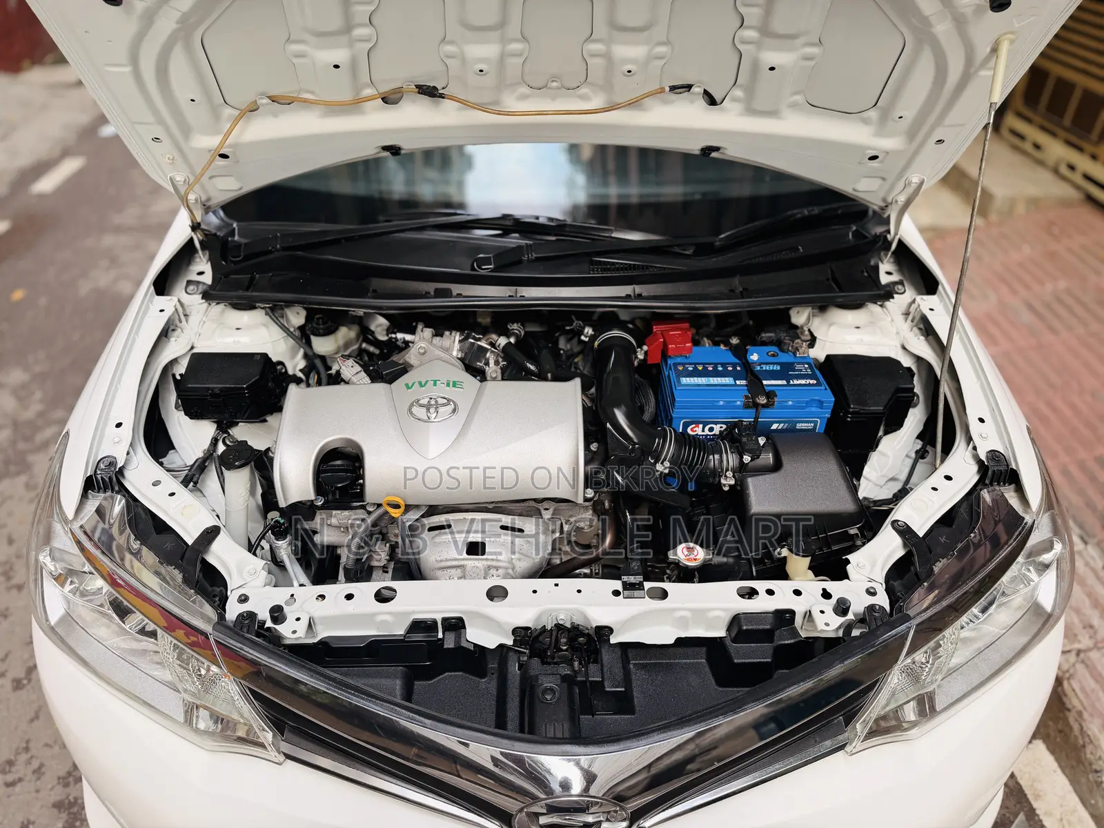 Toyota Axio 2017 সাদা