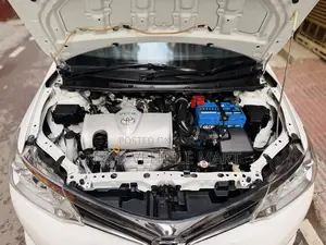 Toyota Axio 2017 সাদা