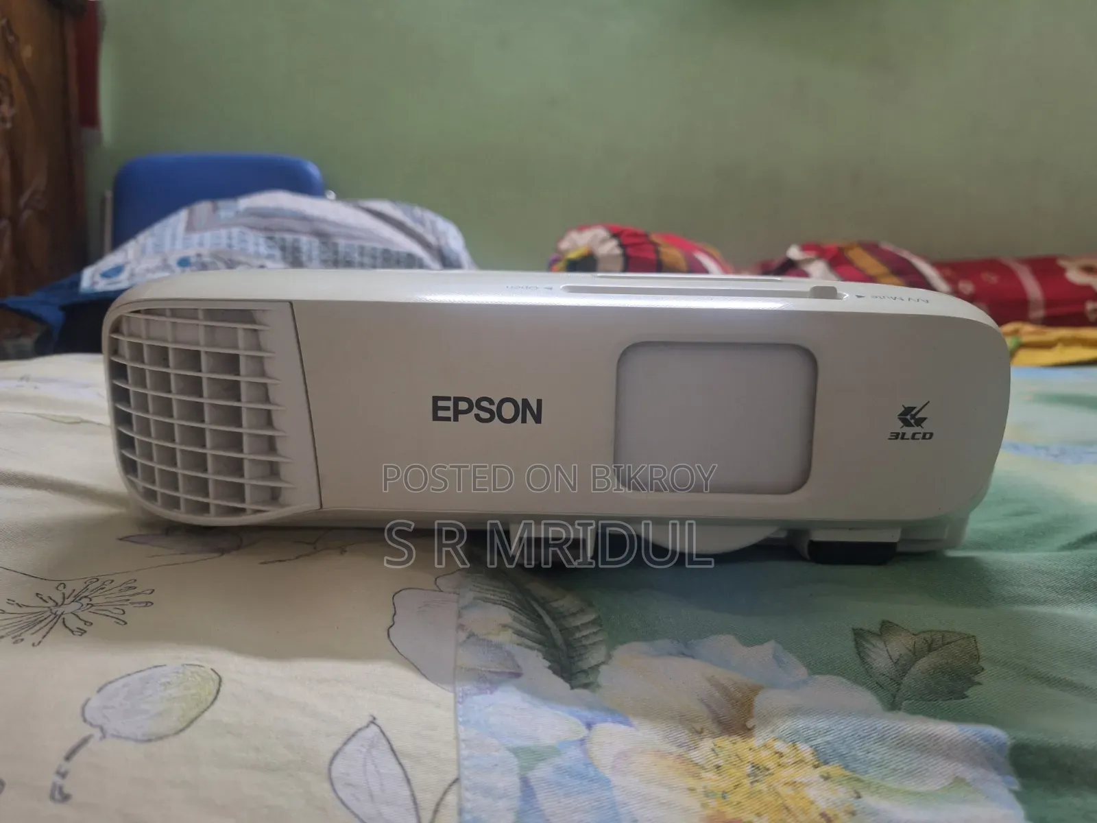 Epson Projector (Eb-2042)