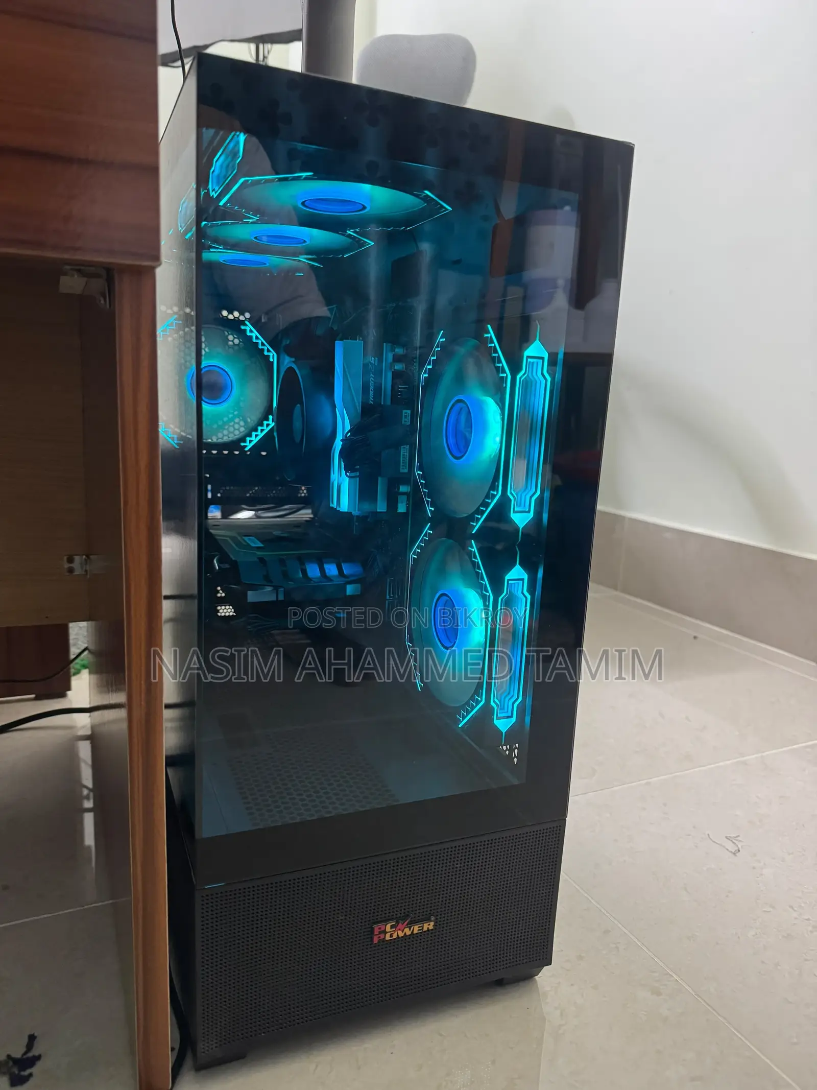 Desktop Computer MSI model 32GB AMD Ryzen 7 SSD 1T