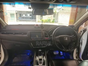 Honda Vezel 2014 Pearl