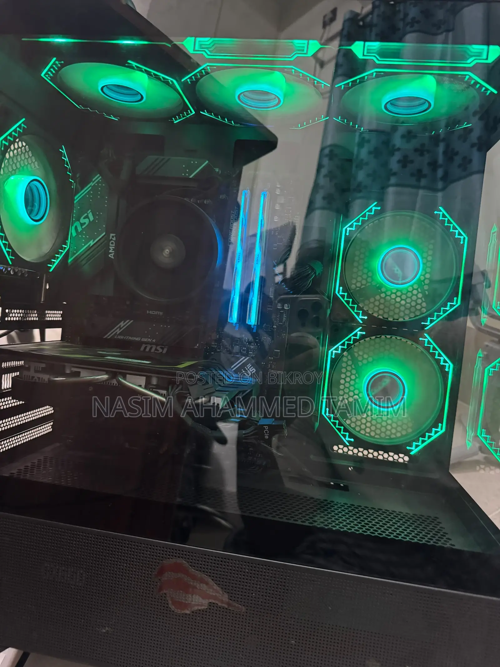 Desktop Computer MSI model 32GB AMD Ryzen 7 SSD 1T