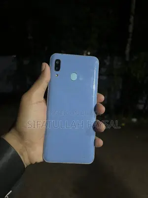 Samsung Galaxy A30 64 GB Blue