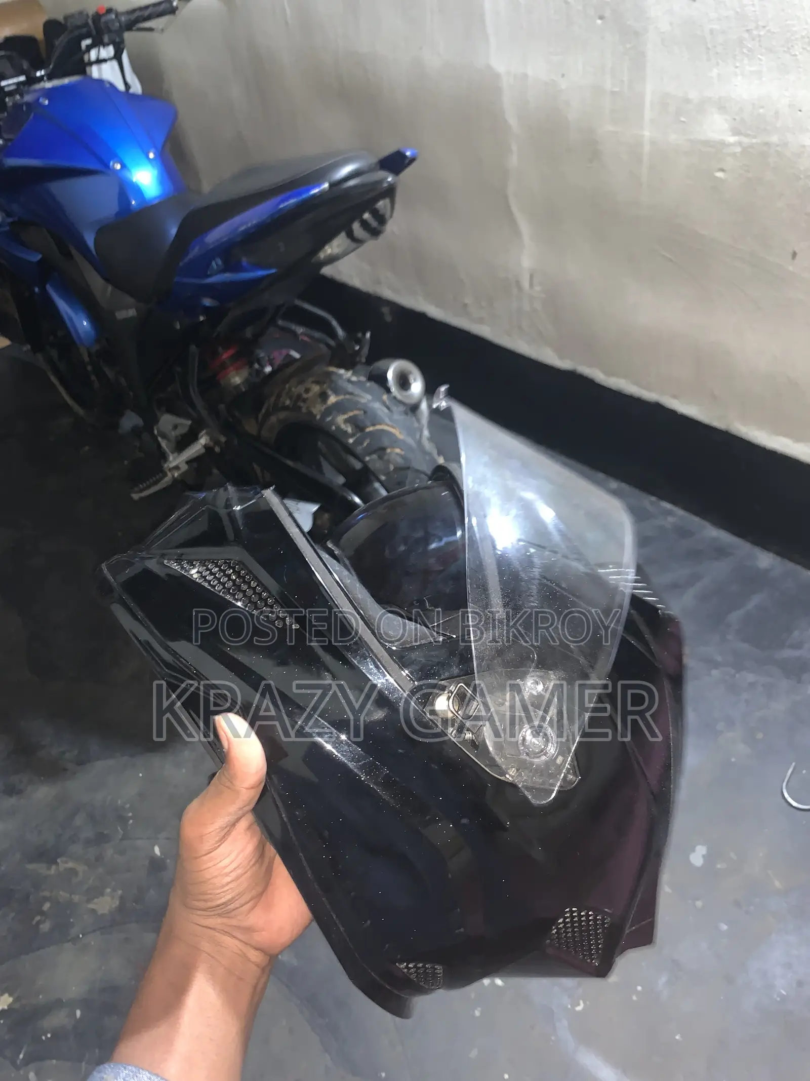 একদম নতুন