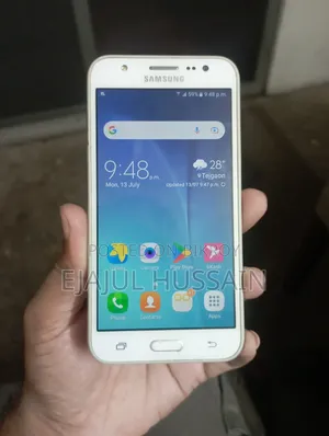স্যামসাং গ্যালাক্সি জে৫ ৮ জিবি হোয়াইট