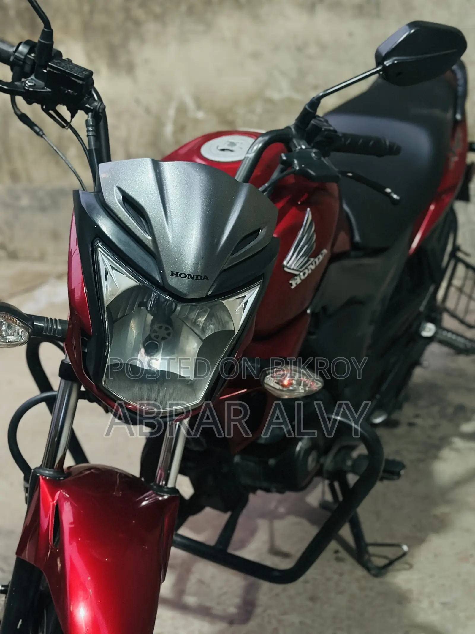 Honda CB 2018 Red