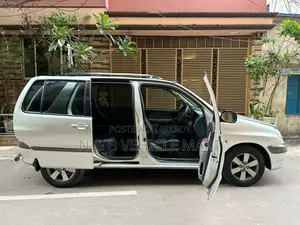 Toyota Raum 1999 Silver