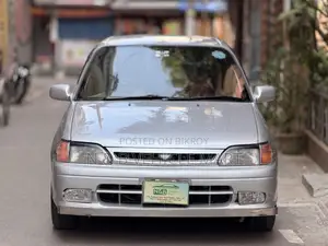 Toyota Starlet 1995 Silver