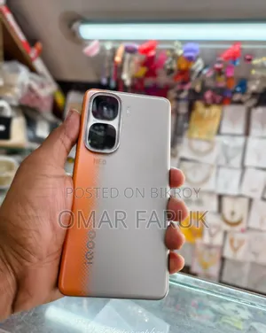 iQOO 256 GB Silver