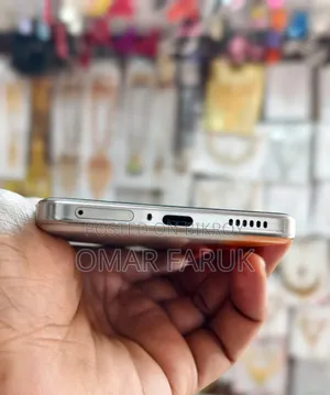 iQOO 256 GB Silver