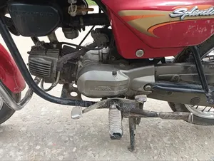 হিরো স্প্লেন্ডার প্লাস ২০১১ লাল