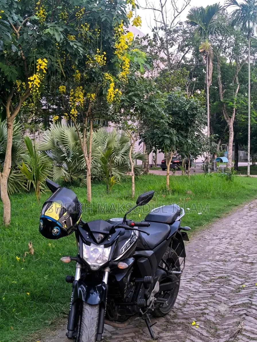 ইয়ামাহা এফজেড ২০২৪ ব্ল্যাক