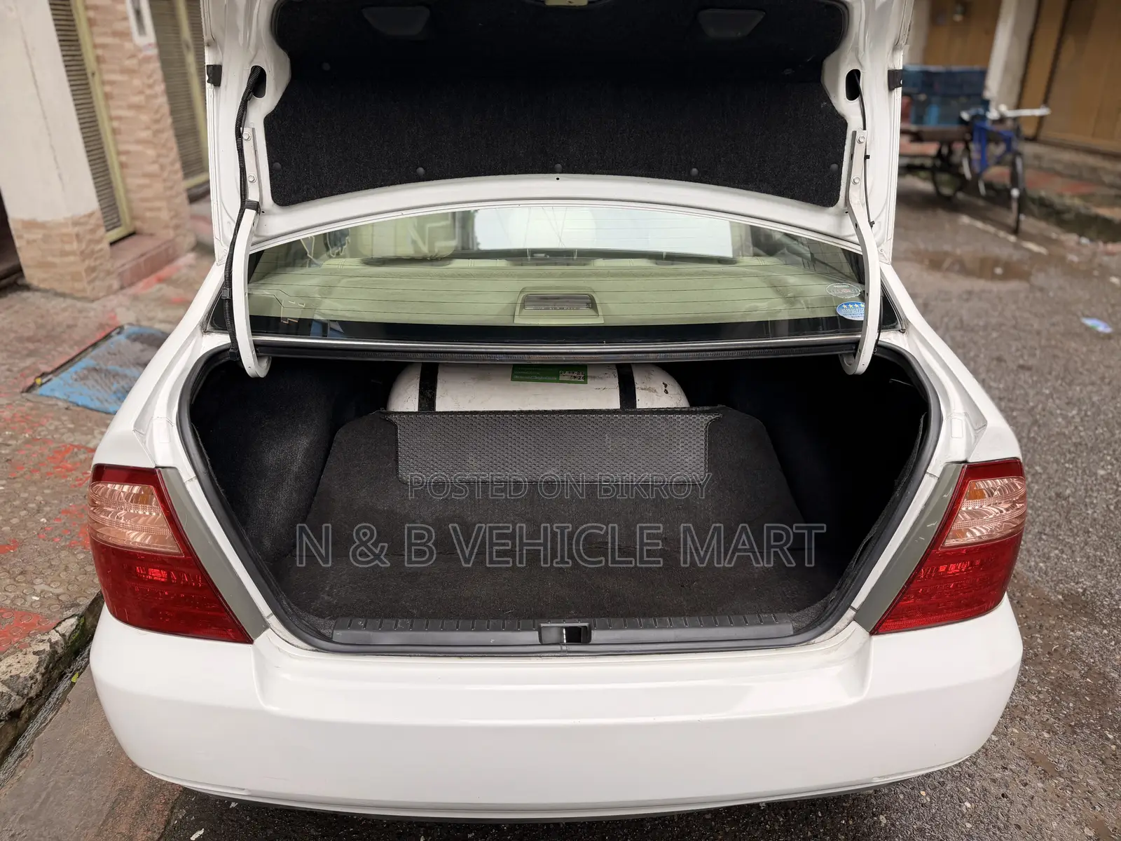 Toyota Corolla 2005 White