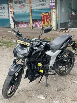 TVS Apache 160 4V 2022 Black