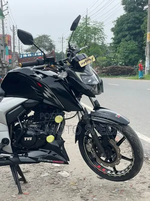 TVS Apache 160 4V 2022 Black