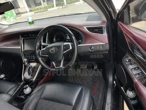 Toyota Harrier 2.0 2016 Black