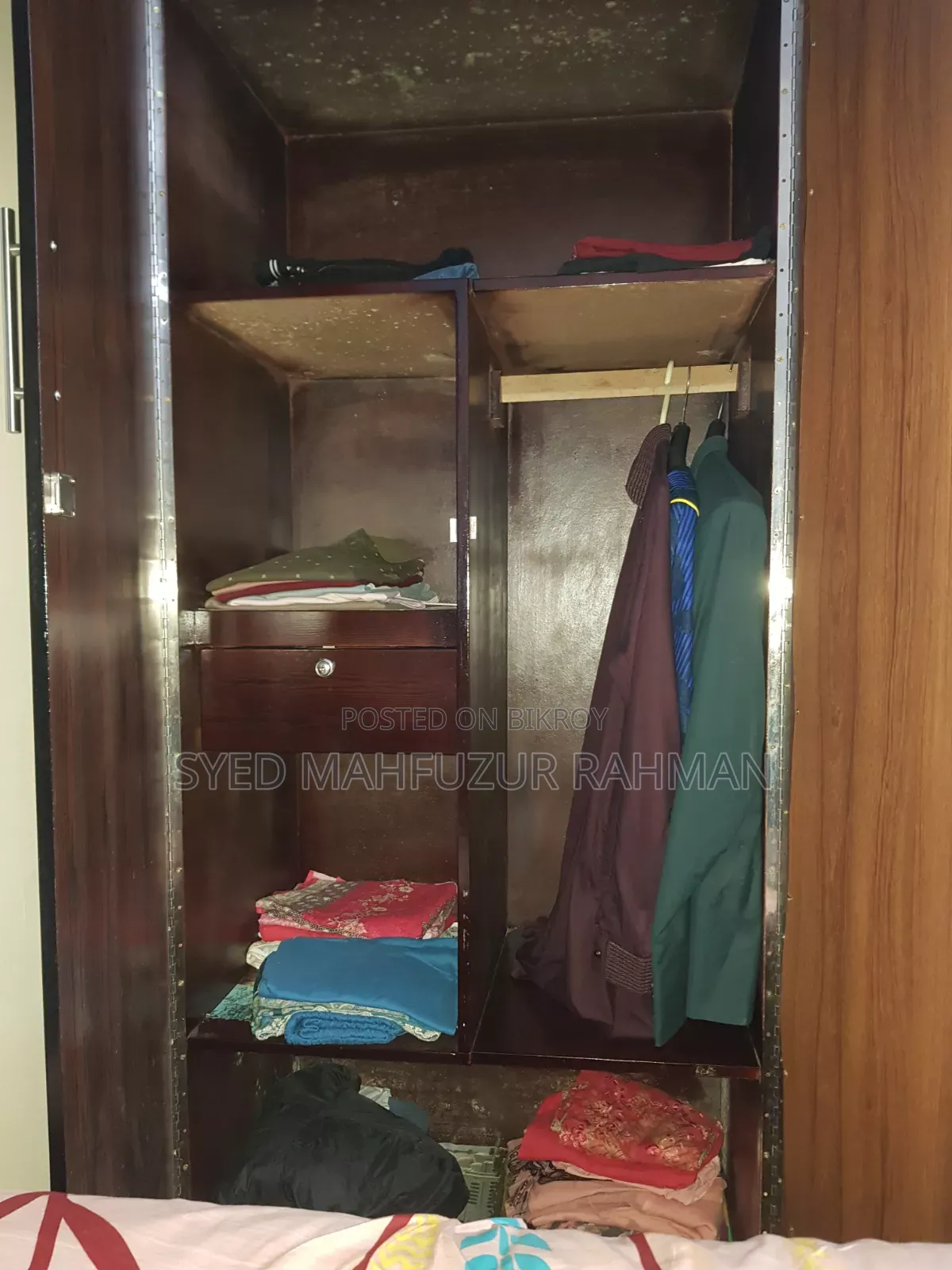 আলমিরা বিক্রির জন্য