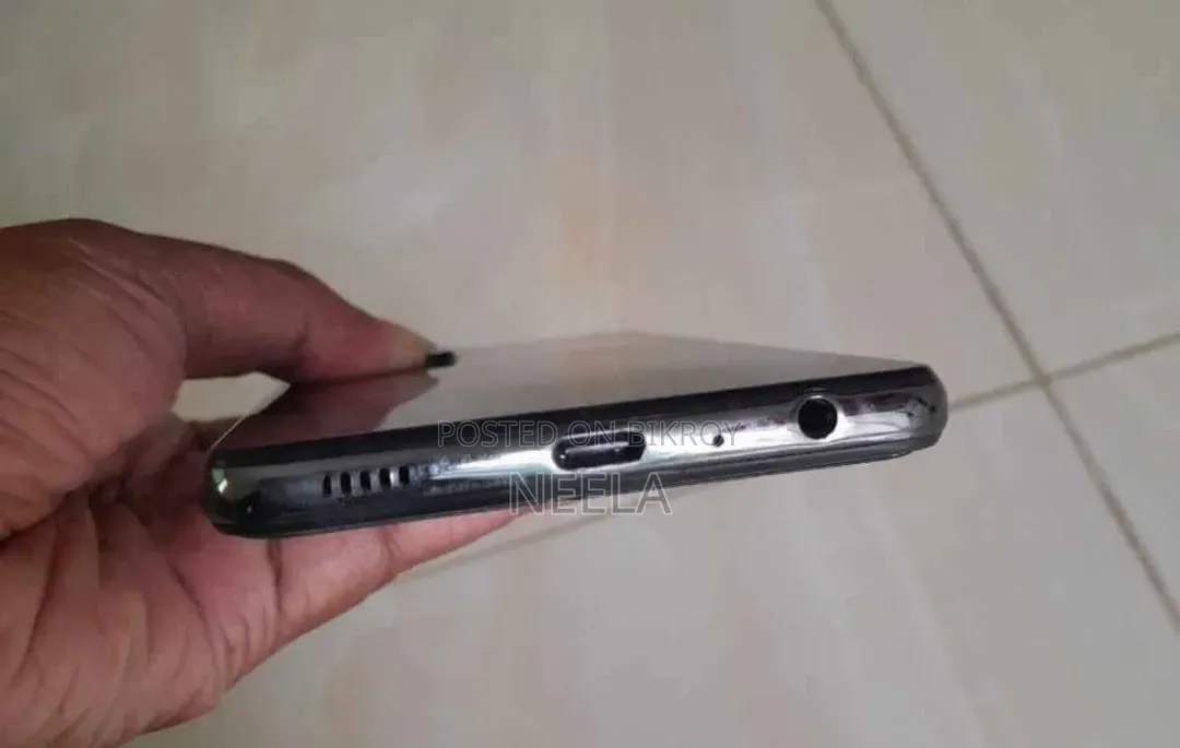 স্যামসাং গ্যালাক্সি এ৫২ ১২৮ জিবি কালো
