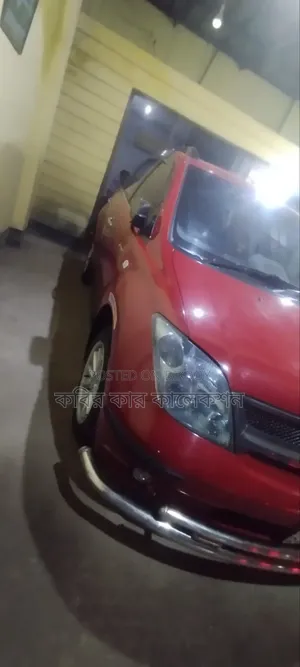 Toyota IST 2004 Red