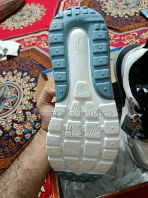 Sneakers Shoe