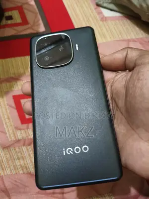 iQOO 256 GB Black