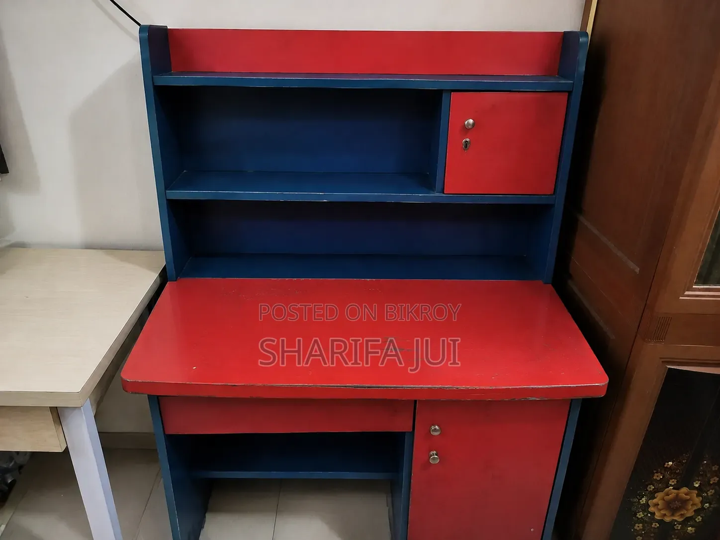 Reading Table