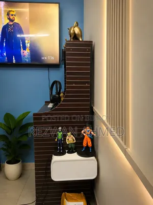 Desktop Table
