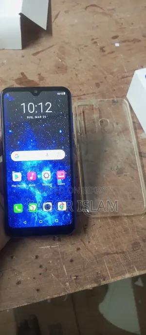 New Vfone 32 GB Blue