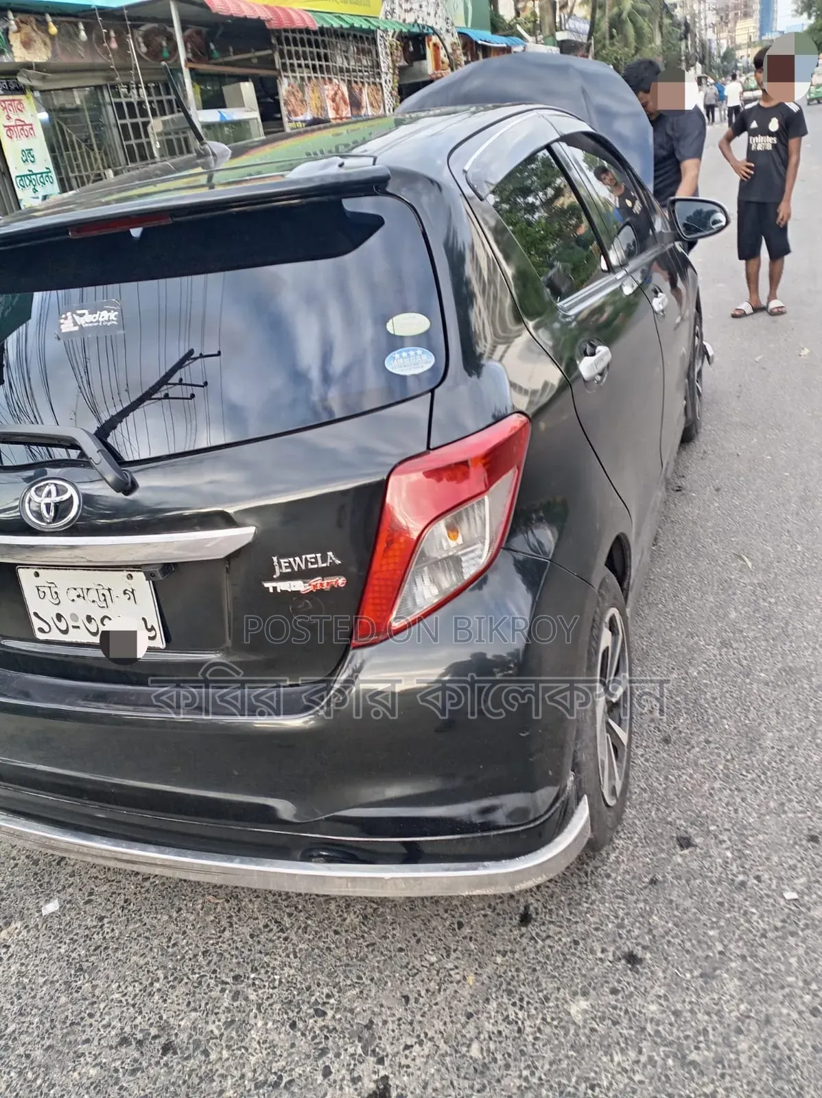Toyota Vitz 2011 Black