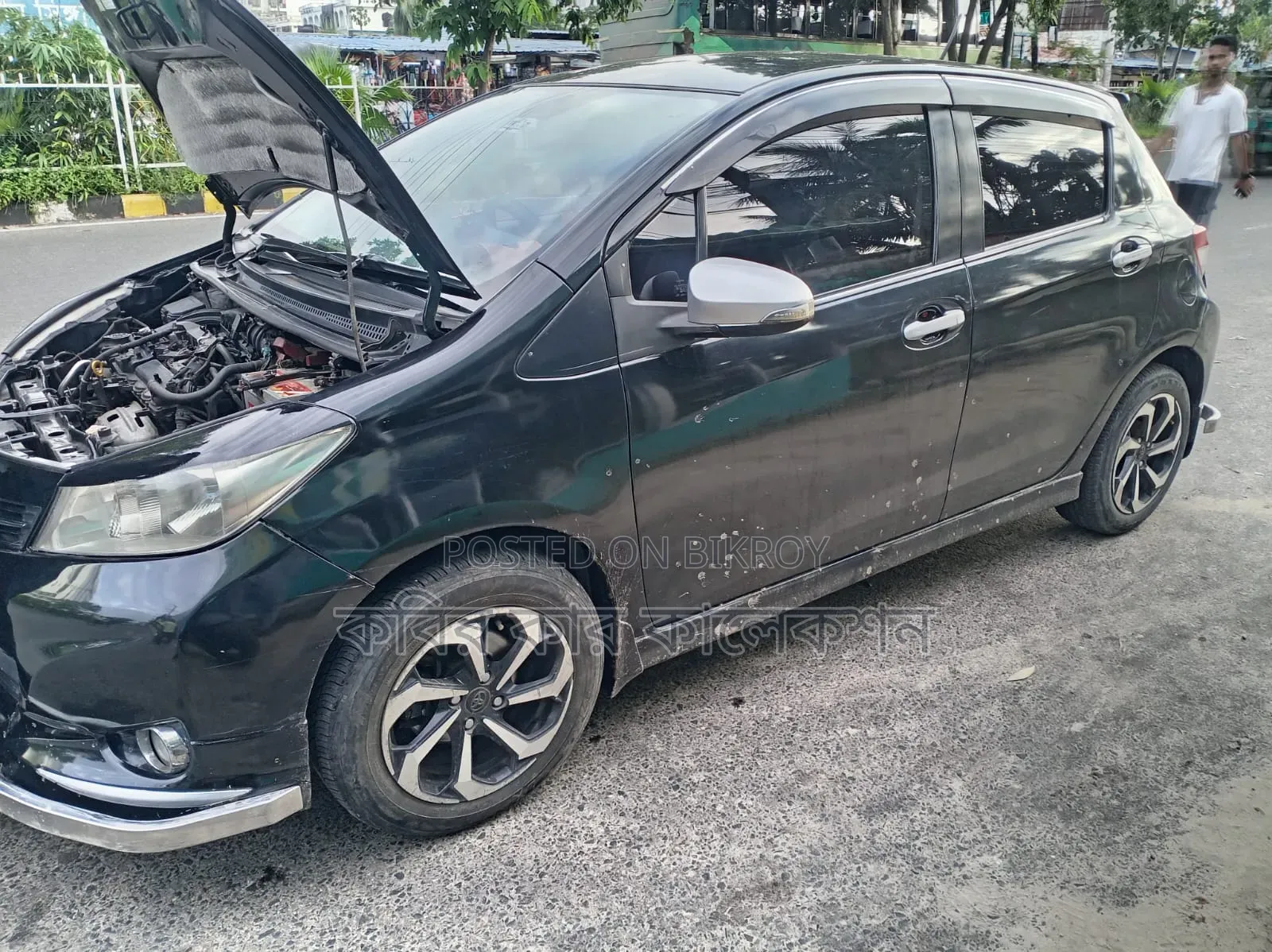 Toyota Vitz 2011 Black