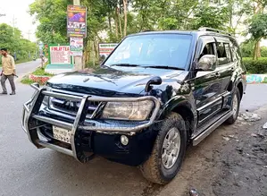 Mitsubishi Pajero Pininfarina 2004 Black